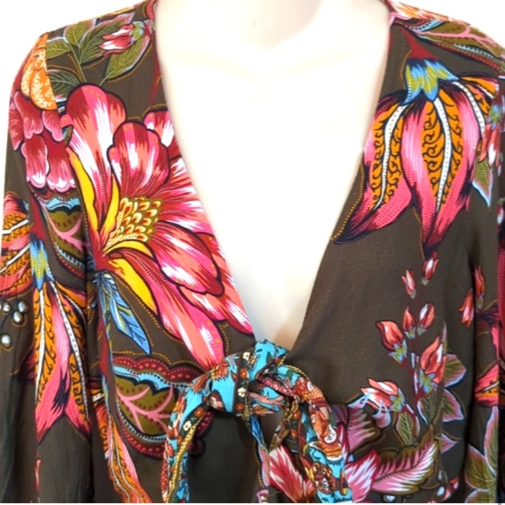 FARM Rio Floral Romper - Picture 4 of 9